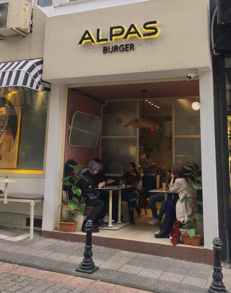 Alpas Coffee & Kitchen – Moda